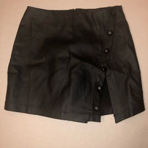 Black FashionNova skort. Size Small.